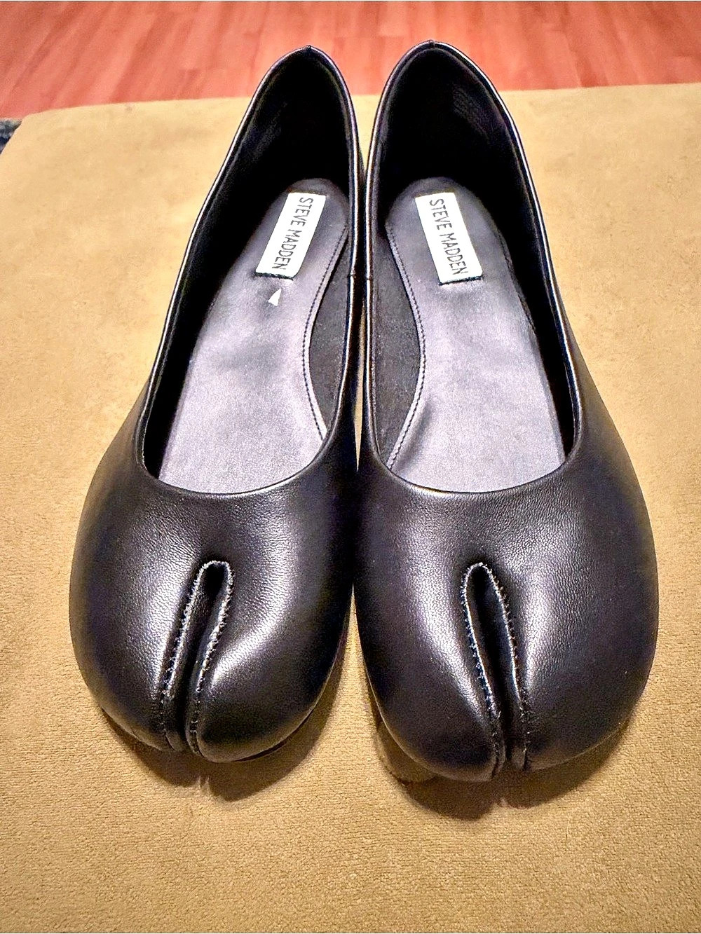 Steve Madden Calico Black Leather Split-Toe Ballet Flat Flats US 7